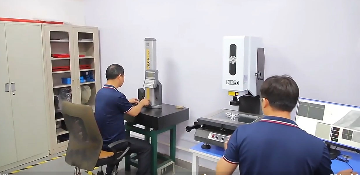 Dongguan Zhongwei Metal Products Co., Ltd linea di produzione del fabbricante