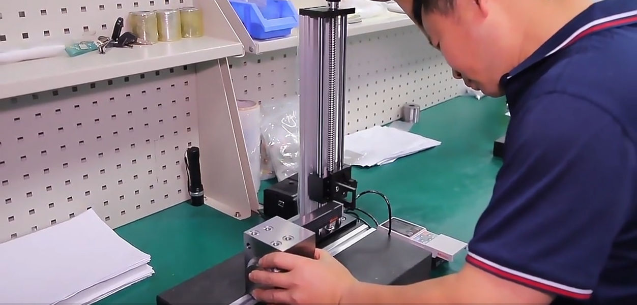 Dongguan Zhongwei Metal Products Co., Ltd linea di produzione del fabbricante