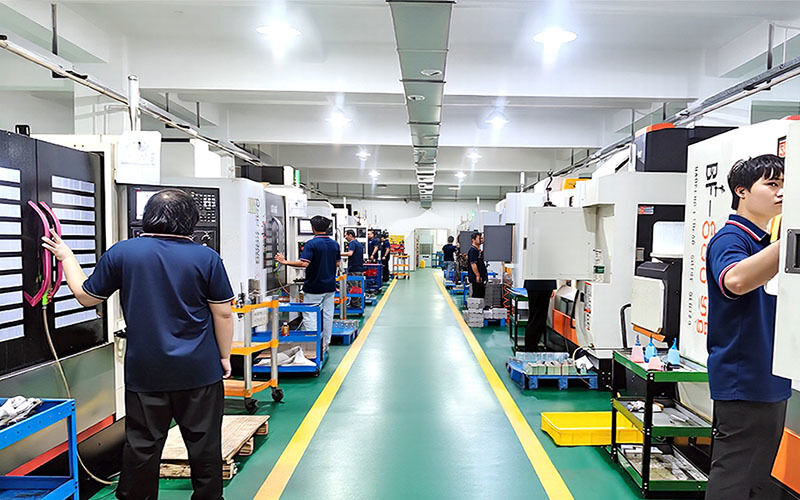 Dongguan Zhongwei Metal Products Co., Ltd linea di produzione del fabbricante