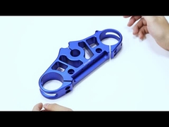 Servizi di lavorazione di pezzi di ricambio per la lavorazione di anodizzazione